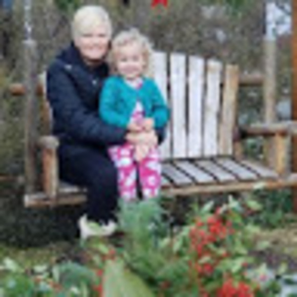 Meet your Posher, Michelle - Picture 1 of 1